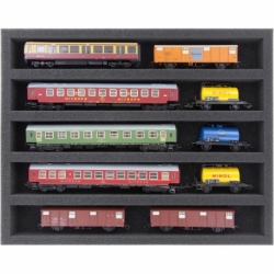 Feldherr Storage Box FSLB040 para maquetas de locomotoras, vagones y vehículos tumbados - 5 ranuras para escala TT