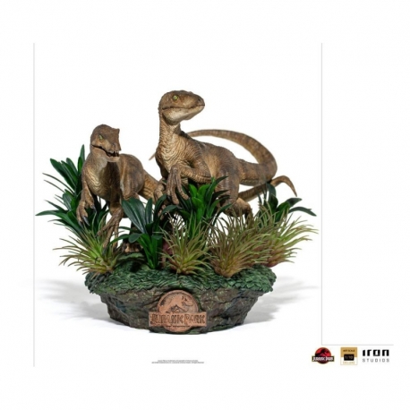 Parque Jurásico Estatua 1/10 Deluxe Art Scale Just The Two Raptors 20 cm - Embalaje dañado