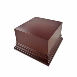 Square wooden base 8x8 cm - Hazelnut