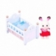 Sylvanian Families: Conejo Chocolate bebé con cuna Figura 5 cm