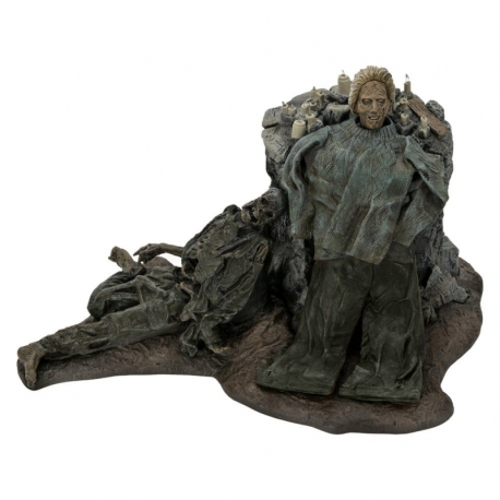 Friday the 13th: The Game Diorama Pamela Shrine