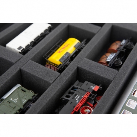 FS035A001 Foam inlay N-gauge - horizontal - 7 slots for model railway locomotives, wagons and vehicles